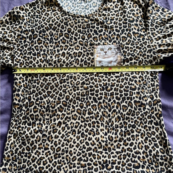 βοΈ Cheetah Long Sleeve Shirt with Kitten Pocket - Picture 3 of 5